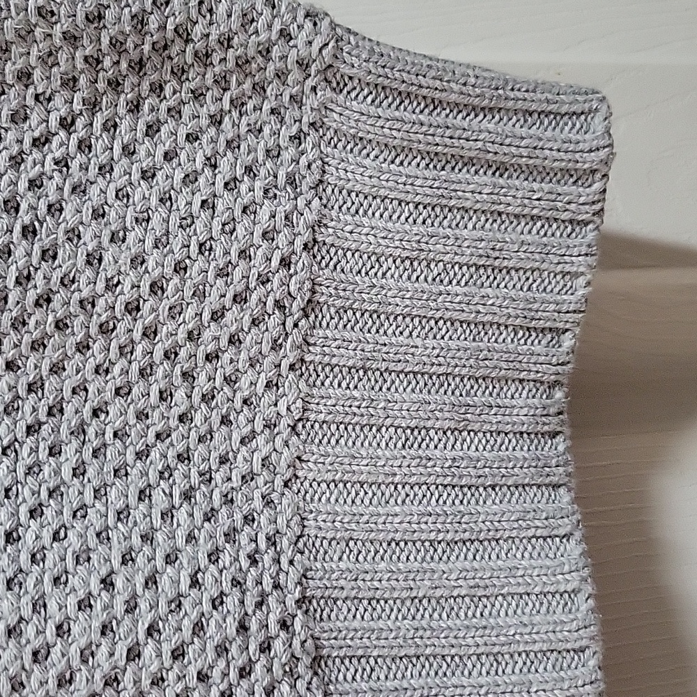 GAP PRETTY GREY KNIT SWEATER - Picture 3 of 4